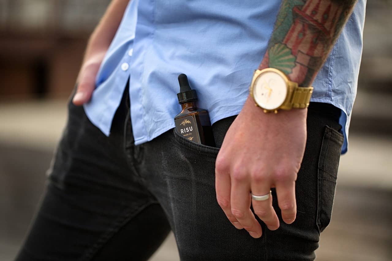men watch